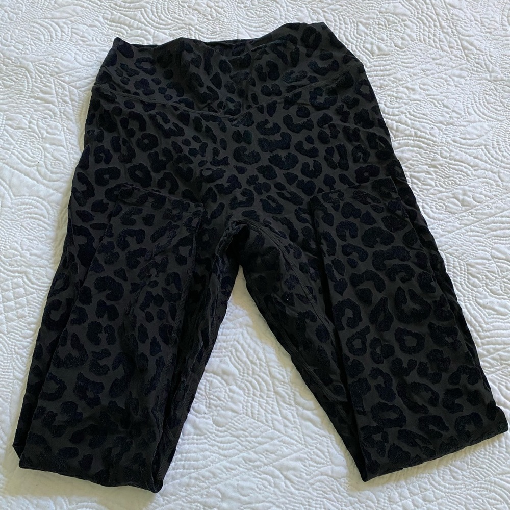 Women's BALANCE Athletica The Lux Black Panther Velour Leopard Leggings